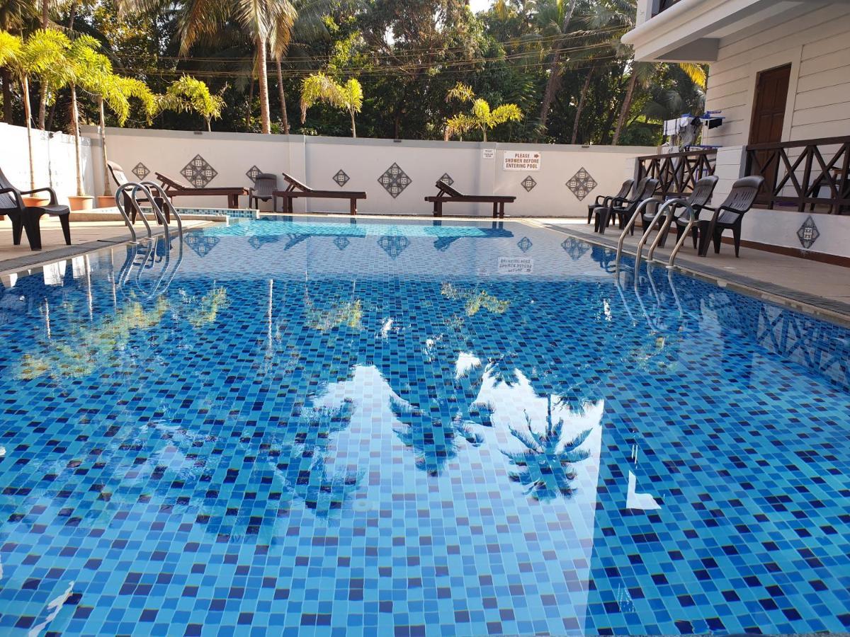 Coastal Suites Apart-Hotel Colva Esterno foto